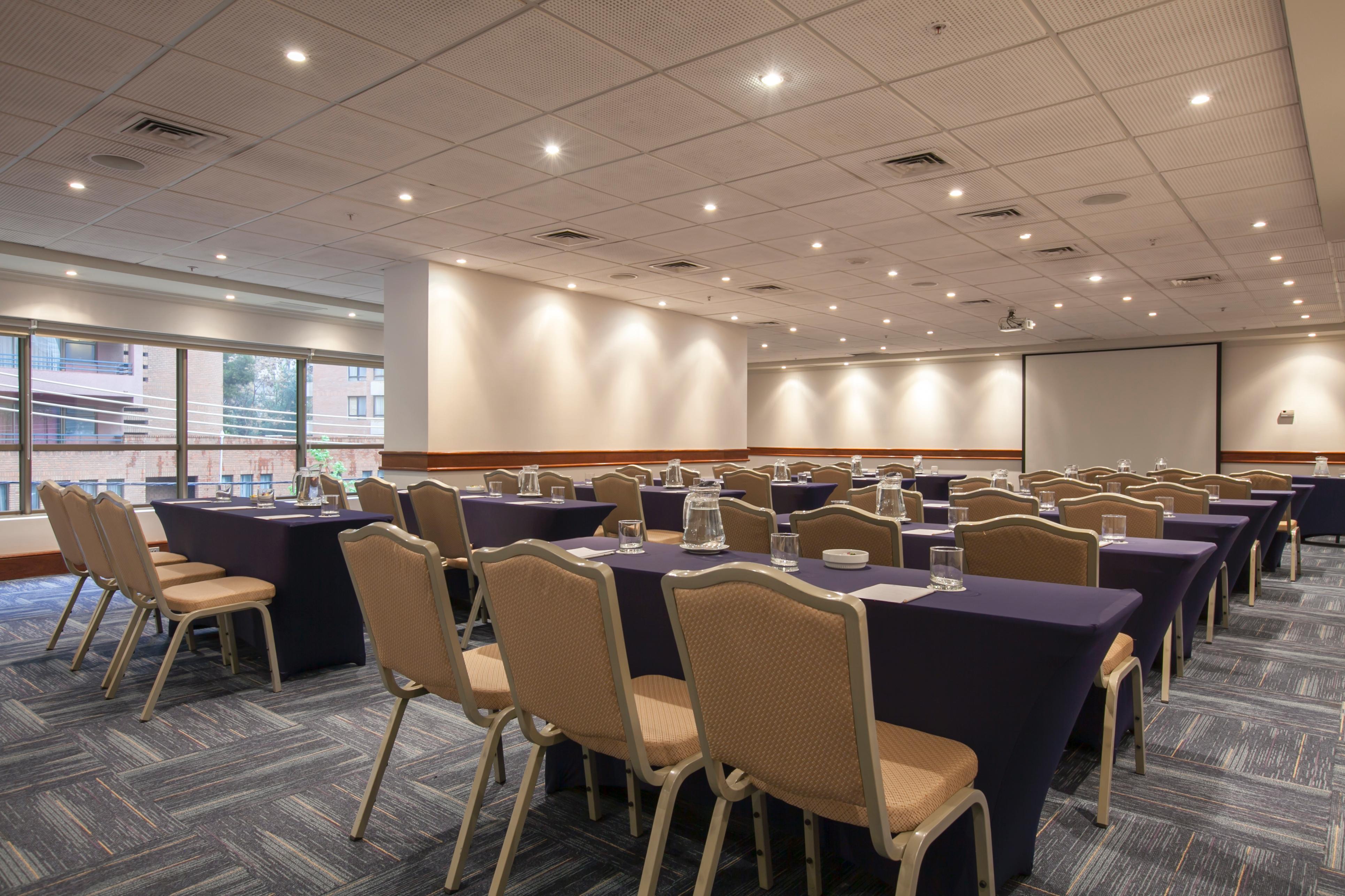 Plaza El Bosque Ebro Hotel Santiago Kültér fotó Meeting room