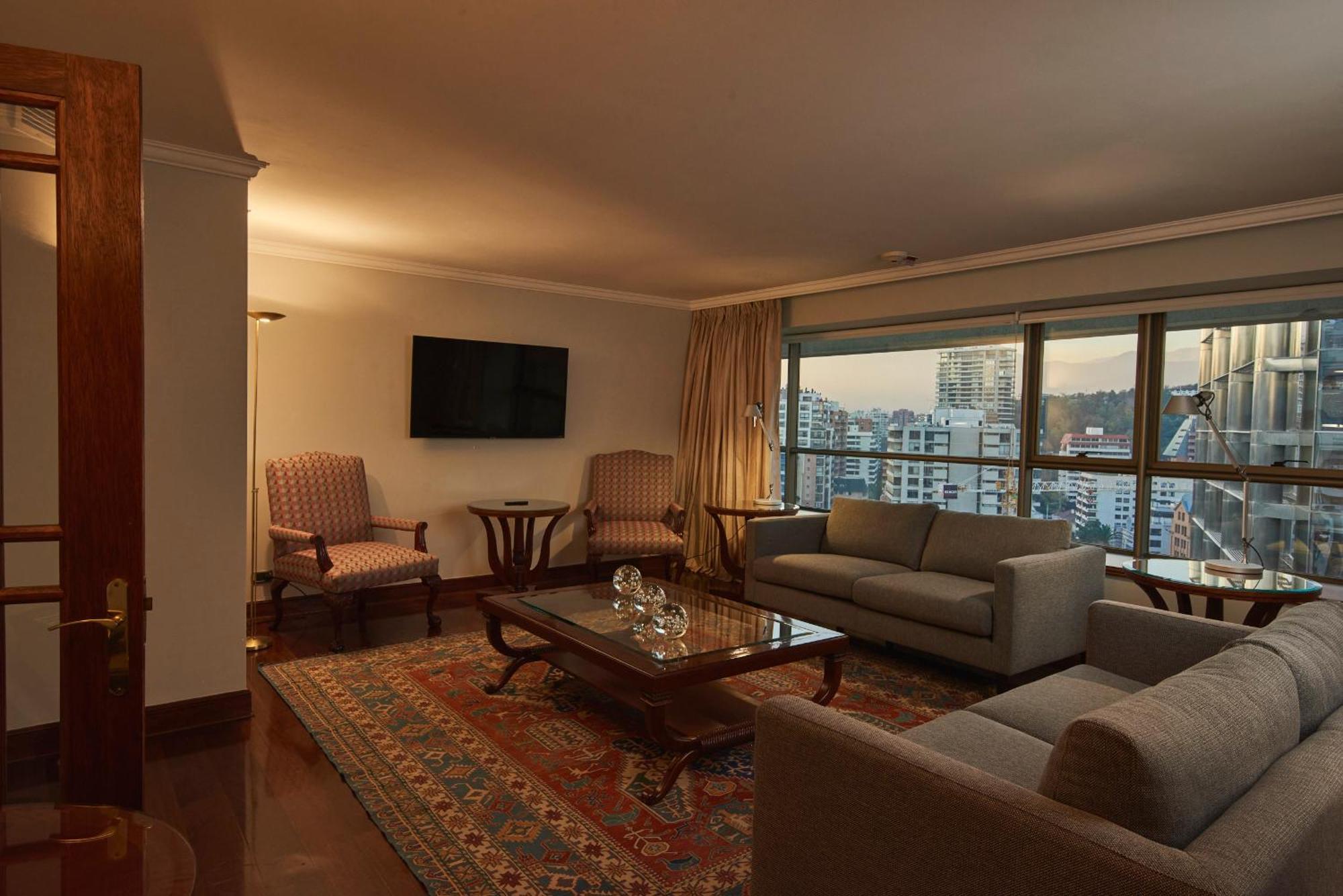 Plaza El Bosque Ebro Hotel Santiago Kültér fotó Living room